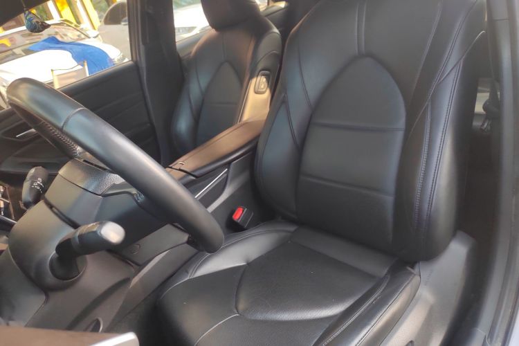 Toyota Avalon 2019 car image #15