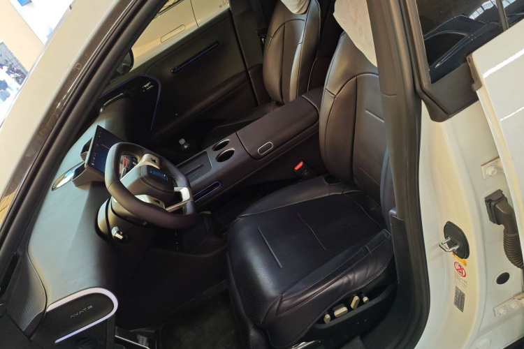 Avatr 07 2025 car image #15
