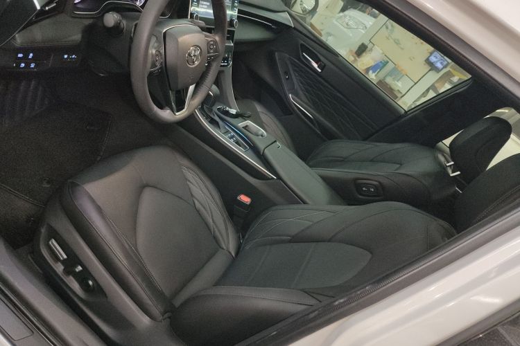 Toyota Avalon 2021 car image #15