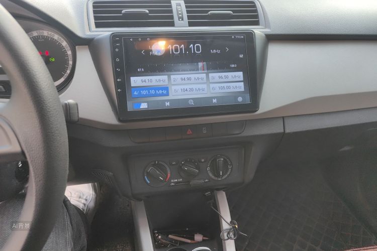 Skoda Fabia 2017 car image #15
