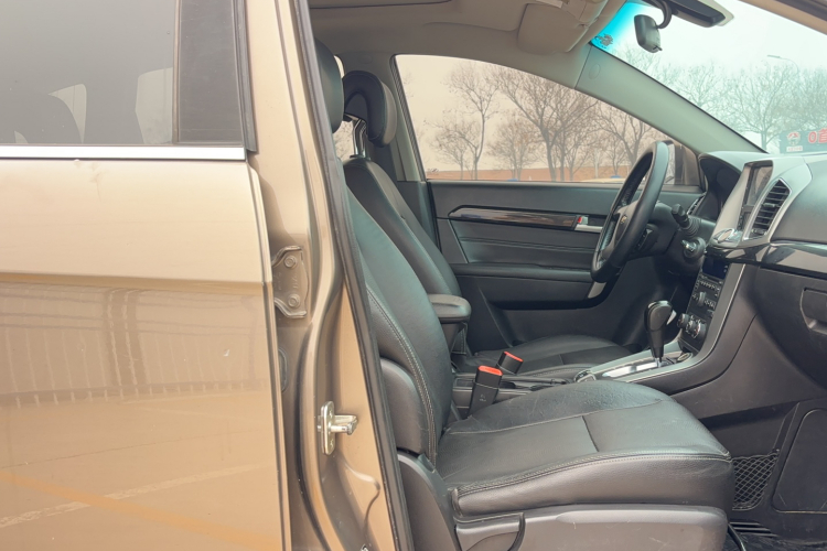 Chevrolet Captiva 2017 image de voiture #15