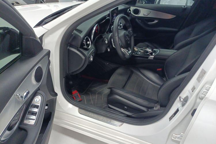 Mercedes-Benz C Class 2018 car image #15