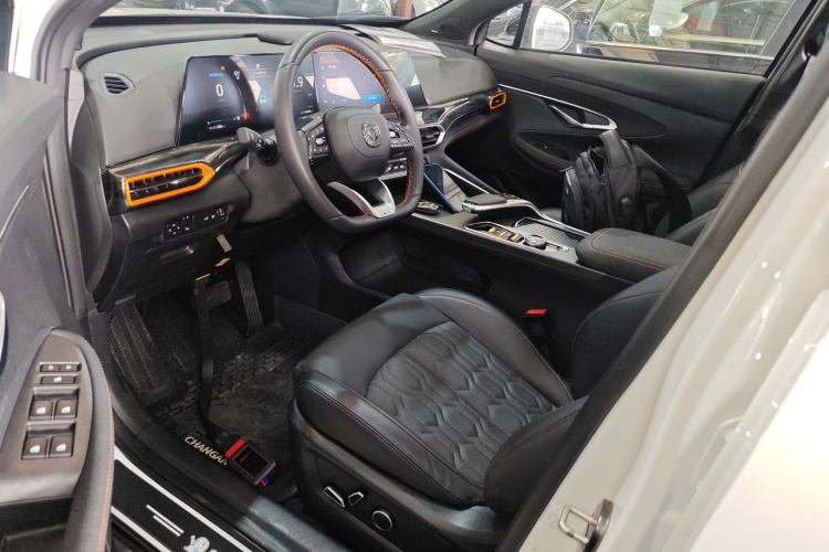 Changan UNI-T 2022 car image #15