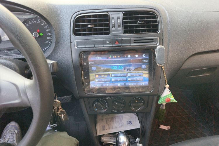 Polo 2016 immagine di auto #15