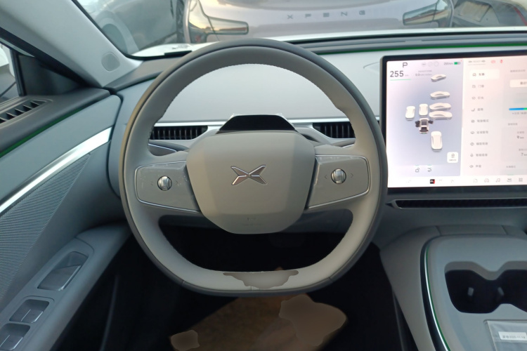Xpeng MONA M03 2025 immagine di auto #15