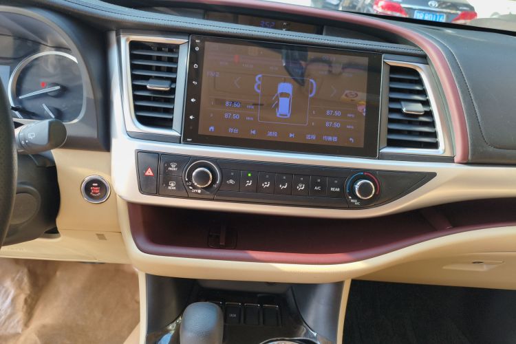 Toyota Highlander 2017 car image #15