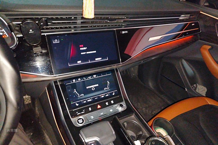 Audi Q8 2021 car image #15