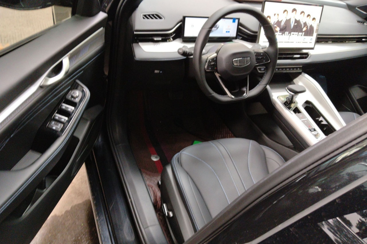 Preface 2025 immagine di auto #15