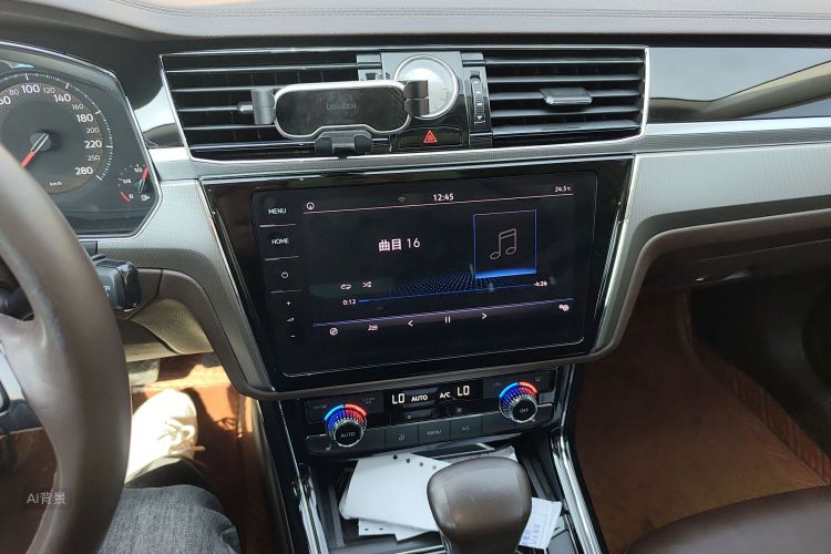 Volkswagen Phideon 2022 immagine di auto #15