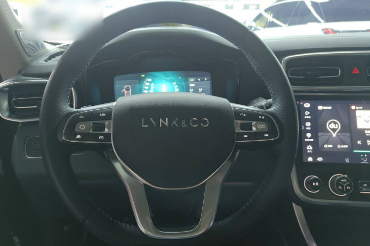 Lynk & Co 01 EM-P 2018 car image #15