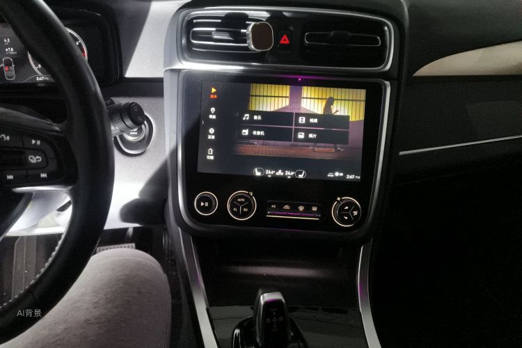 Lynk & Co 01 2019 #15 Lynk & Co 01 2019 car image #15