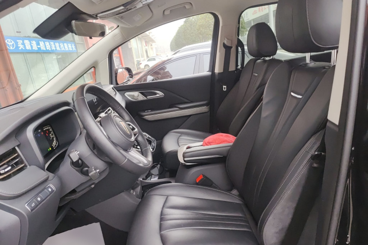 HongQi HQ9 PHEV 2024 car image #15