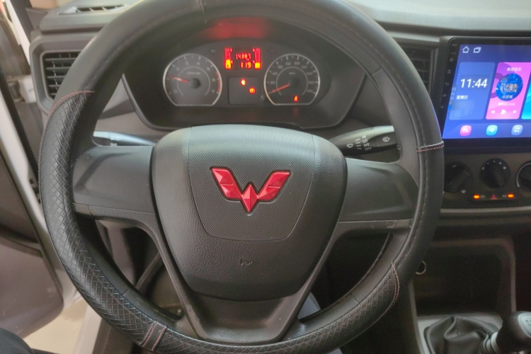 Wuling Hongguang V 2022 immagine di auto #15