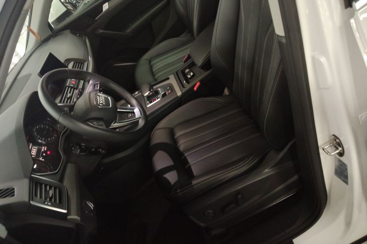 Audi Q5L 2019 #15 Audi Q5L 2019 car image #15