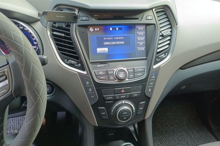 Hyundai Grand Santa Fe 2015 #15 Hyundai Grand Santa Fe 2015 car image #15