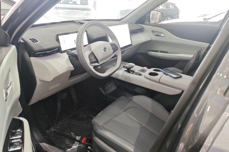 Changan UNI-Z PHEV 2025 #15 Changan UNI-Z PHEV 2025 car image #15