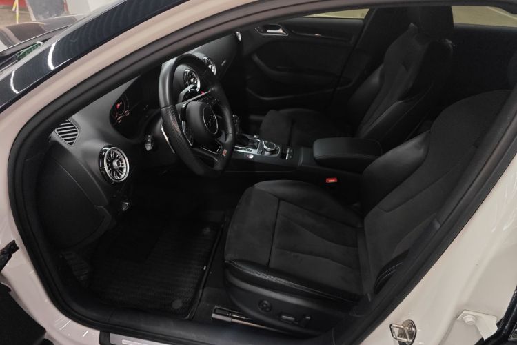 Audi S3 2018 صورة سيارة #15