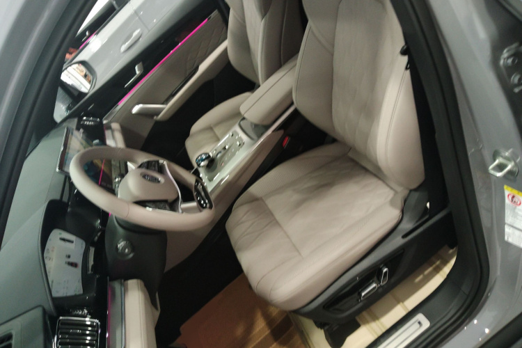 BYD Tang New Energy 2024 car image #15