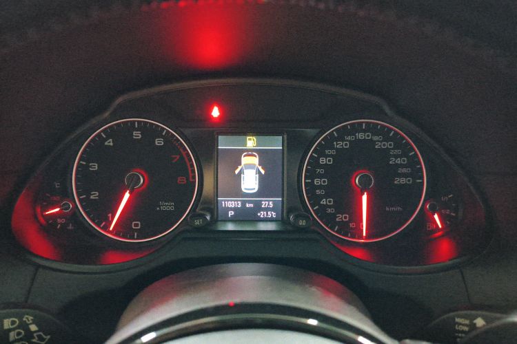 Audi Q5 2016 car image #15