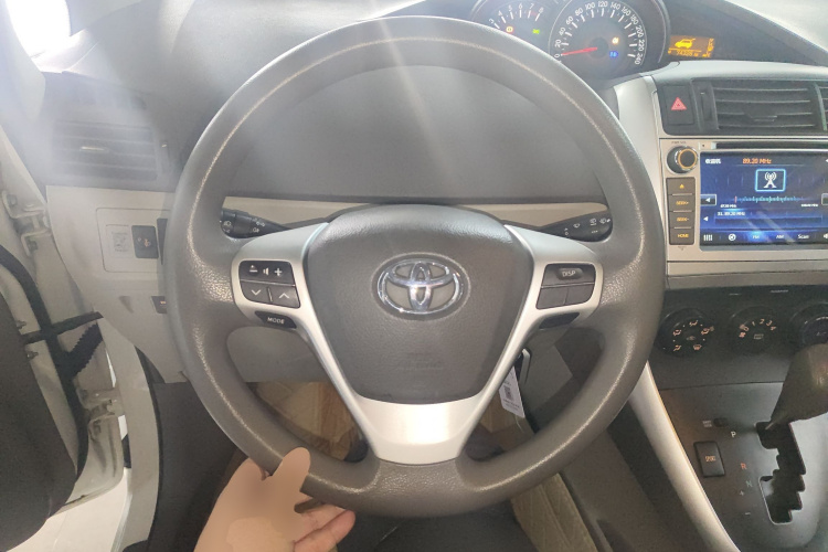 Toyota Verso 2015 car image #15