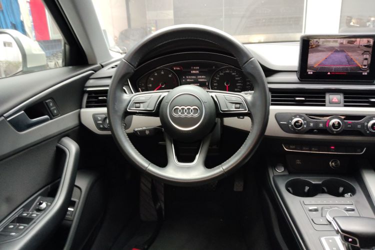 Audi A4L 2018 car image #15