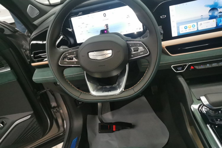 GEELY 2025 #15 GEELY 2025 car image #15