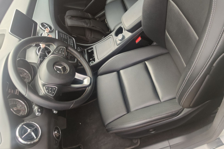 Mercedes-Benz CLA Class (Imported) 2016 #15 Mercedes-Benz CLA Class (Imported) 2016 immagine di auto #15