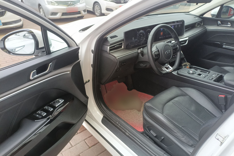 Kia K5 2020 car image #15