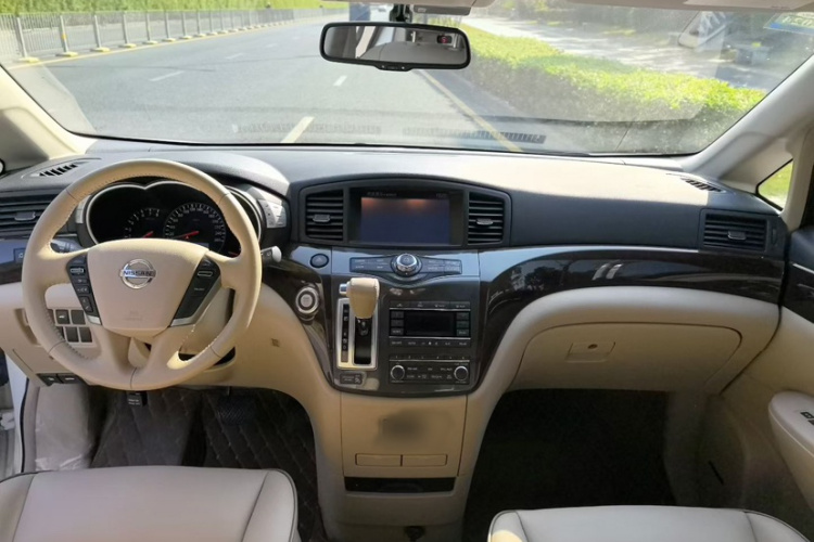 Nissan Quest 2016 imagen de coche #15