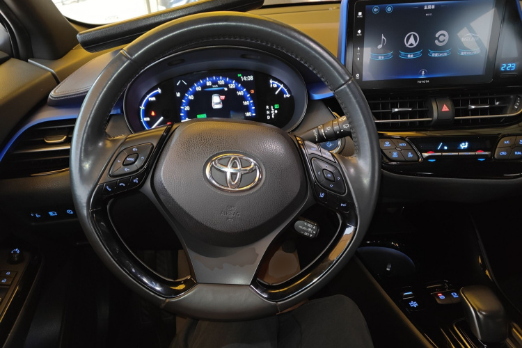 Toyota C-HR EV 2021 immagine di auto #15