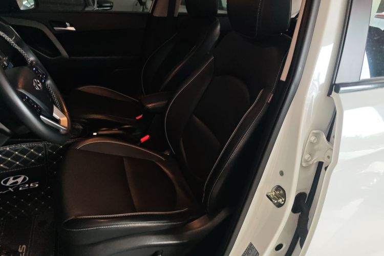 Hyundai ix25 2017 car image #15