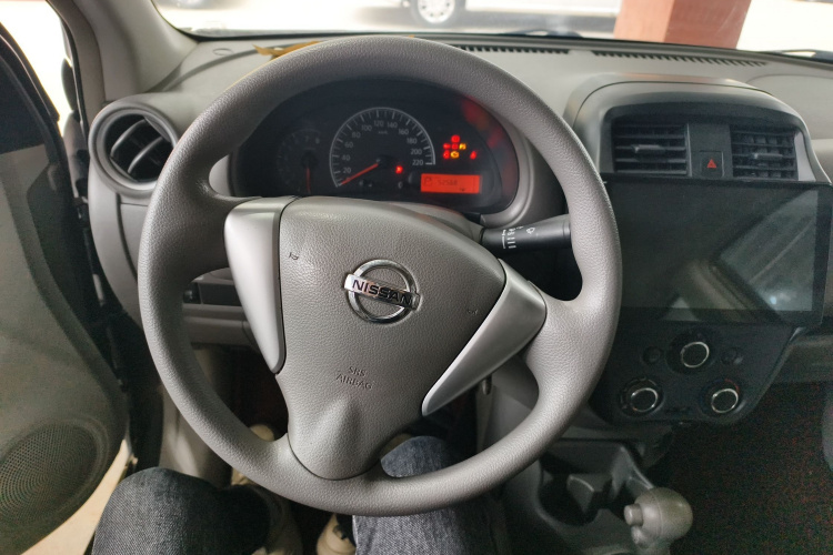 Nissan Sunny 2019 car image #15