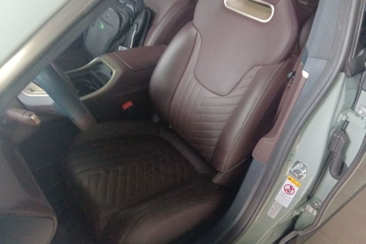 Avatr 11 2022 car image #15