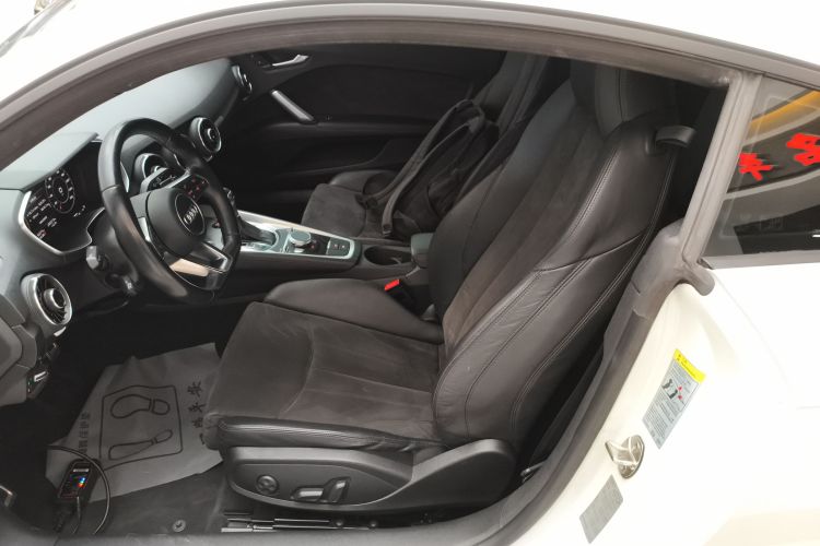 Audi TT 2017 car image #15