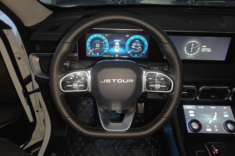 X70 PLUS 2022 car image #15