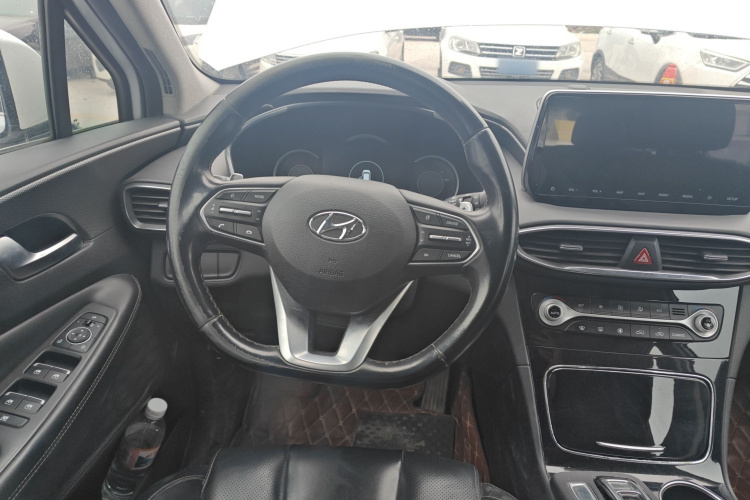 Hyundai Santa Fe 2019 #15 Hyundai Santa Fe 2019 car image #15
