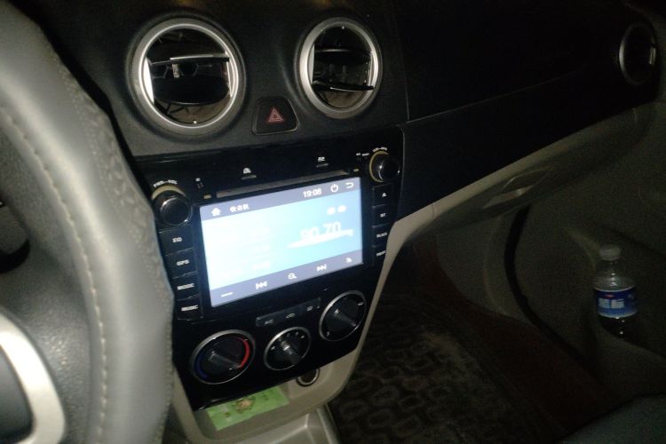 Changan Alsvin V3 2016 car image #15