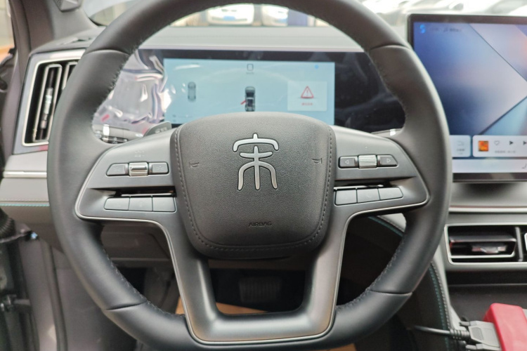BYD SongL DM-i 2025 car image #15