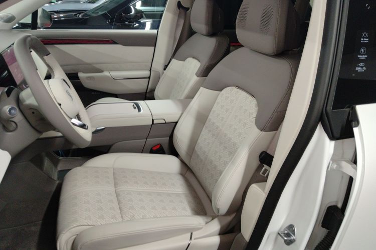Zeekr 7X 2025 car image #15