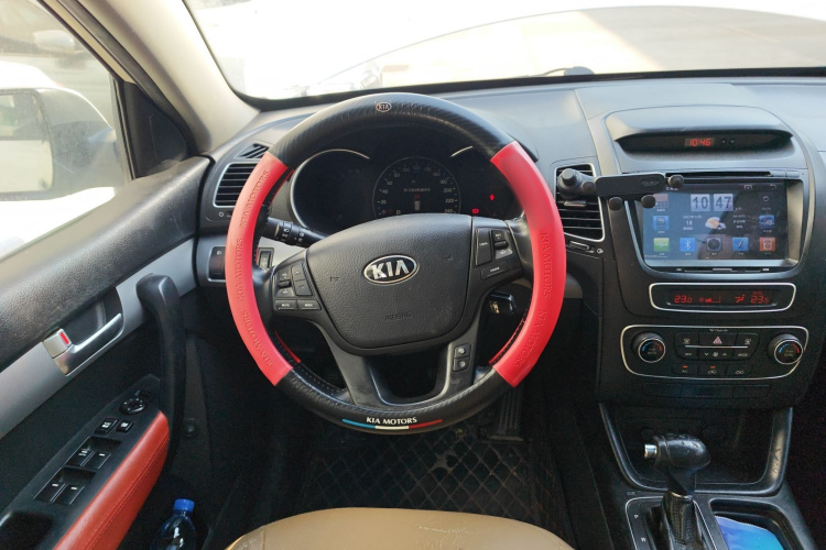 Kia Sorento 2013 изображение автомобиля #15