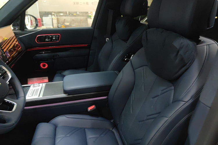 Zeekr 9X 2025 car image #15