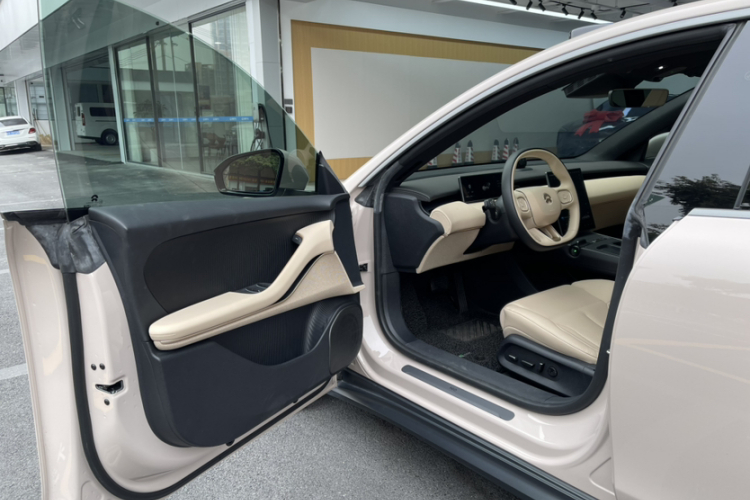 蔚来 蔚来ET5 2023 汽车图片 #15