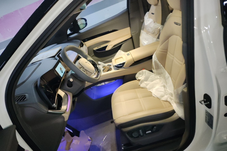 HongQi TianGong 08 2025 car image #15