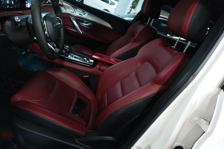 Jetour X70 PLUS 2023 car image #15