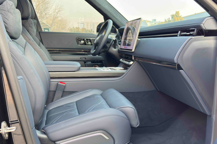 Zeekr 9X 2025 car image #15