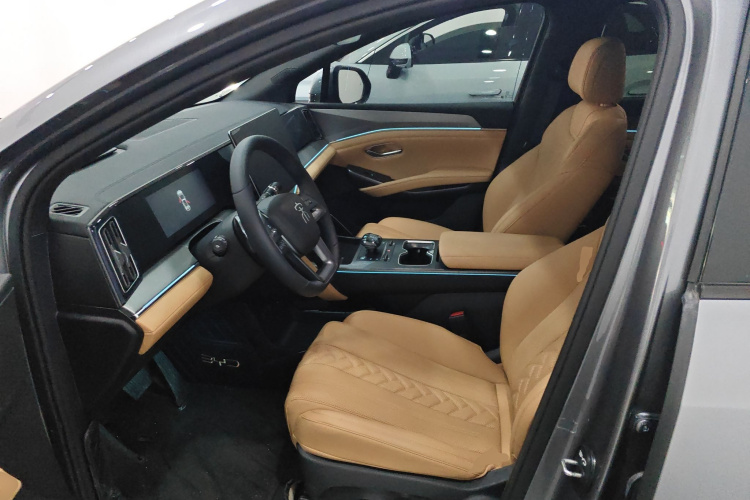 BYD SongL DM-i 2025 car image #15