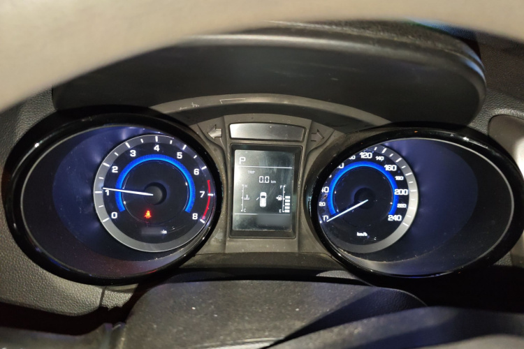 Changan CS15 2016 #15 Changan CS15 2016 immagine di auto #15