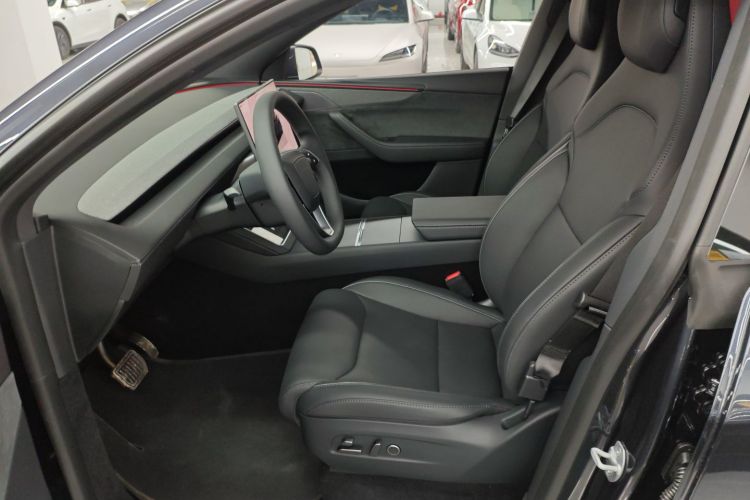 特斯拉 Model Y L 2025 汽车图片 #15