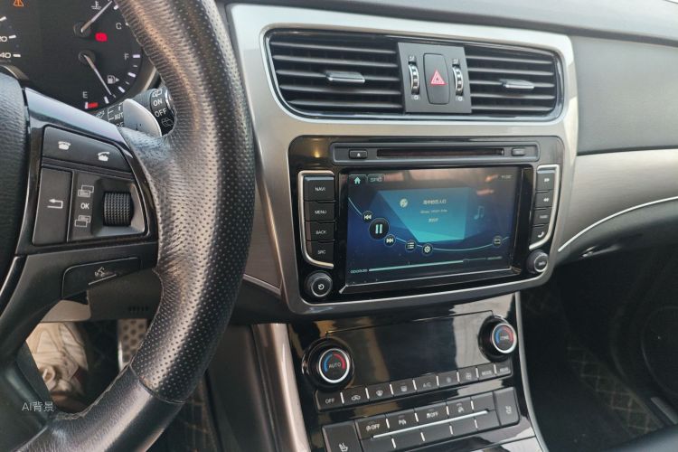 Haval H8 2017 car image #15