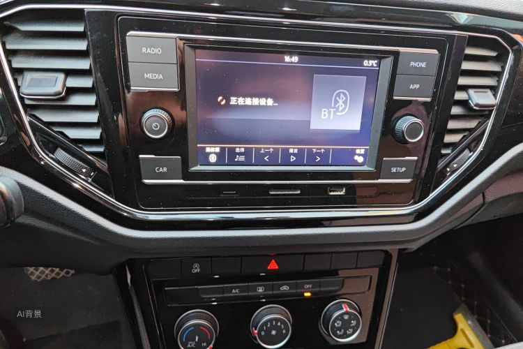 T-Roc 2018 car image #15